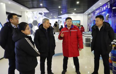 中國建設(shè)銀行黑龍江省分行黨委書記、行長王東一行到寶泰隆走訪調(diào)研